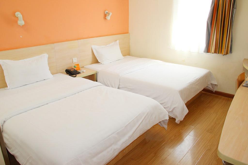 7Days Inn Guangzhou Jiaokou Subway Station 2Nd Номер фото