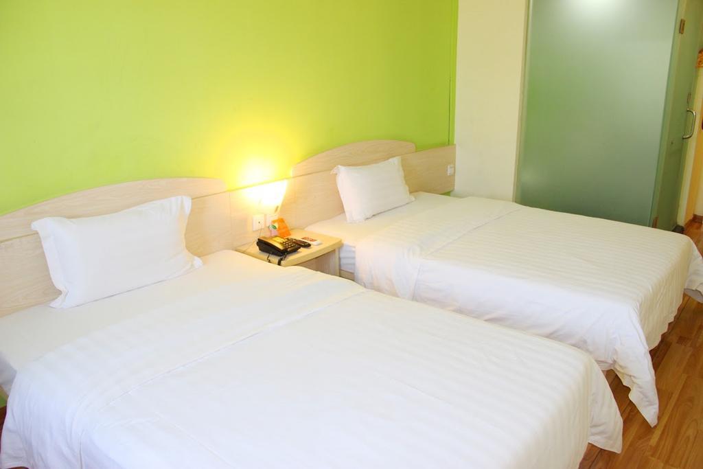 7Days Inn Guangzhou Jiaokou Subway Station 2Nd Номер фото