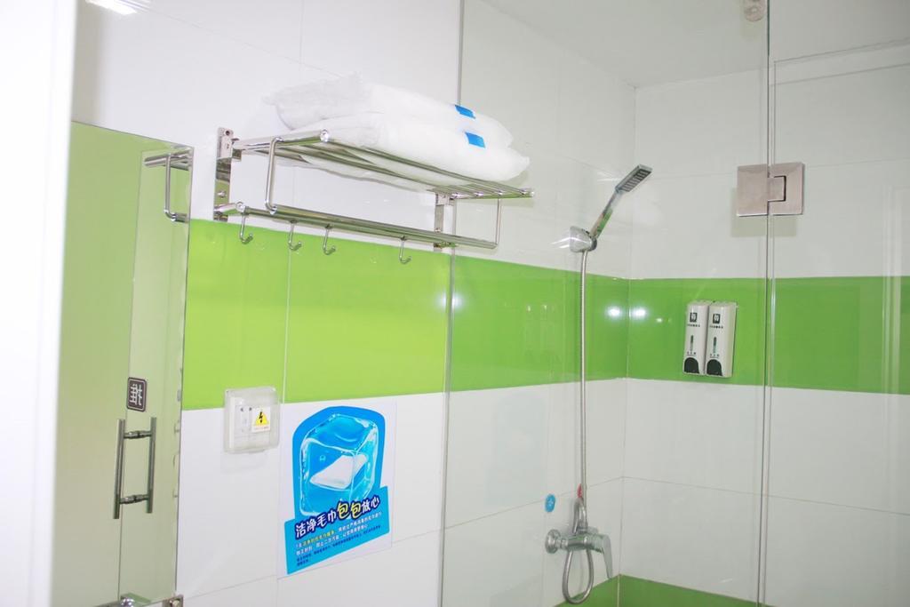 7Days Inn Guangzhou Jiaokou Subway Station 2Nd Номер фото