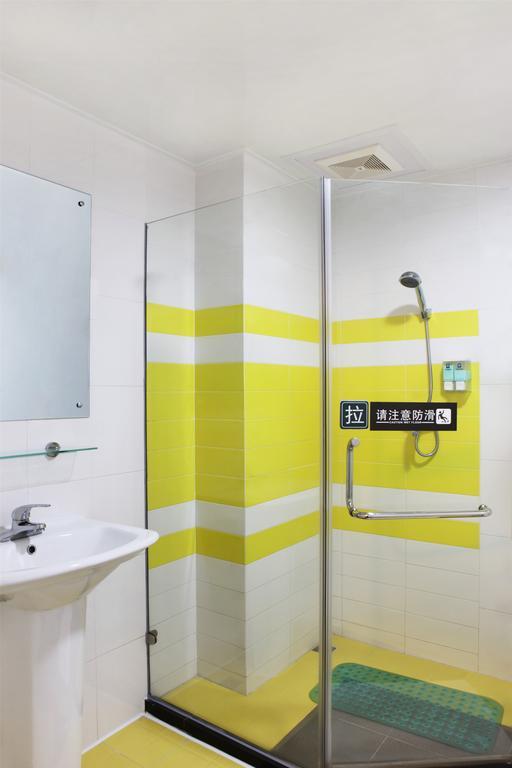7Days Inn Guangzhou Jiaokou Subway Station 2Nd Экстерьер фото