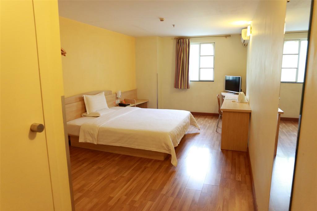 7Days Inn Guangzhou Jiaokou Subway Station 2Nd Экстерьер фото